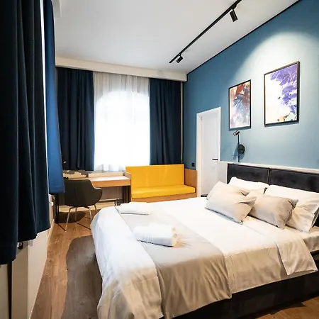 Lägenhetshotell Emil Balaban Luxury 4*