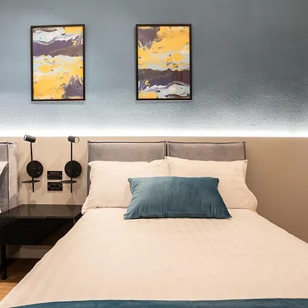 Emil Balaban Luxury شقة فندقية 4*