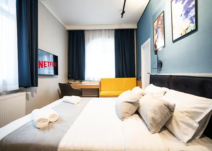 Emil Balaban Luxury 아파트호텔 3*