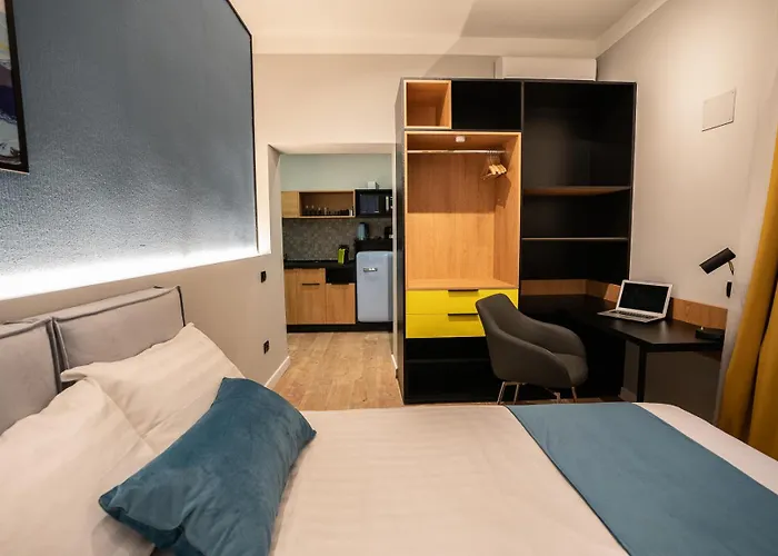 Emil Balaban Luxury 아파트호텔 3*
