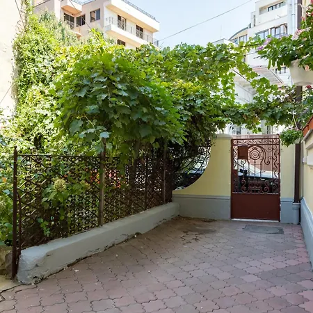 Emil Balaban Luxury Ξενοδοχείο με διαμερίσματα 3*
